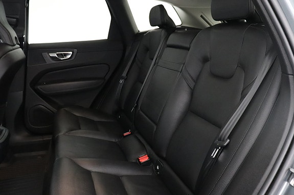 Volvo XC60 18 of 30