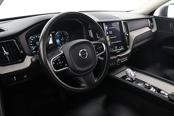 Volvo XC60 14 of 30