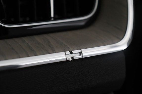 Volvo XC60 28 of 30