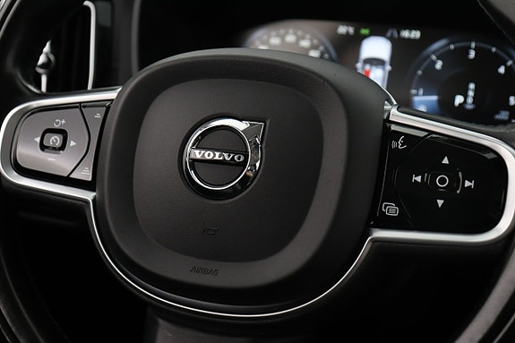 Volvo XC60 22 of 30