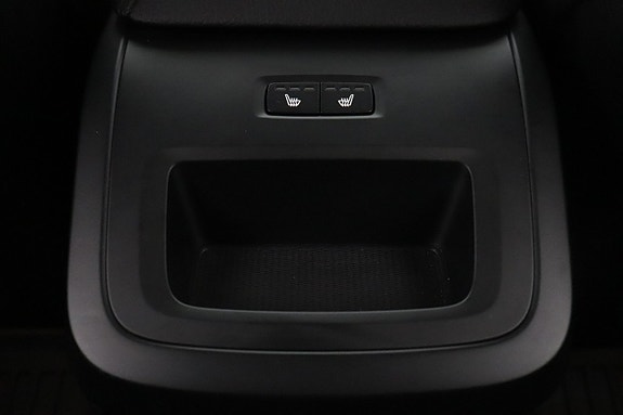 Volvo XC60 30 of 30