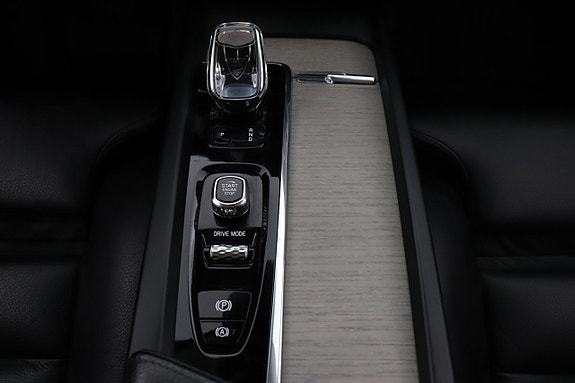 Volvo XC60 23 of 30