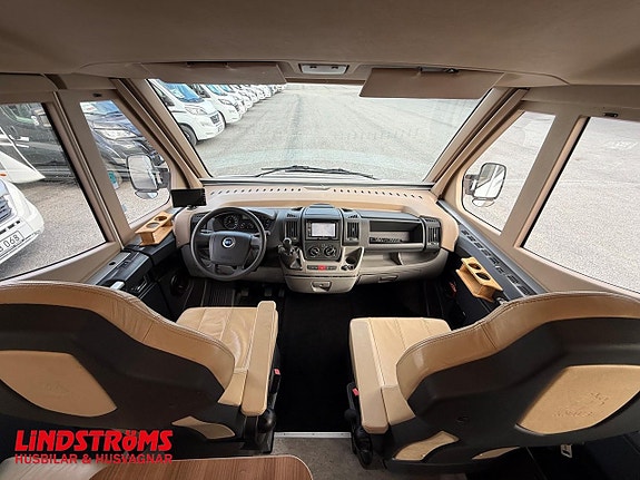 Knaus S-LINER 700-08 Långbädd ALDE Ränta 4,95% 2 of 23