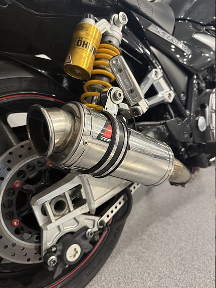 Yamaha XJR1300 2 of 3