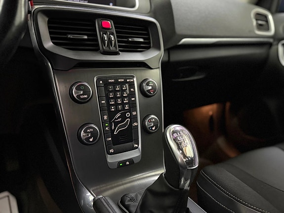 Volvo V40 17 of 17