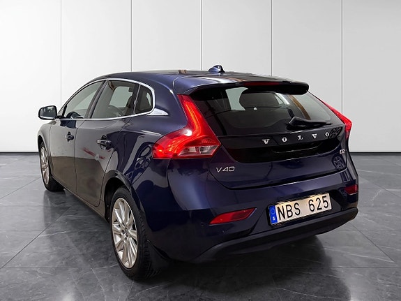 Volvo V40 6 of 17