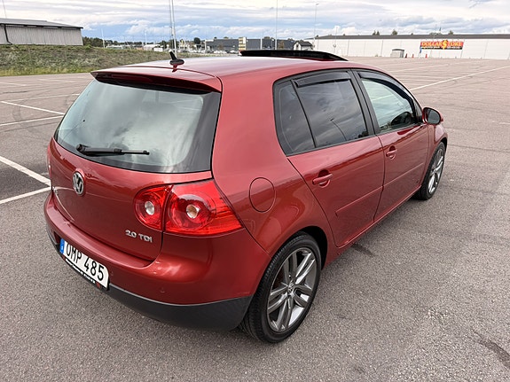 Volkswagen Golf V 3 of 10