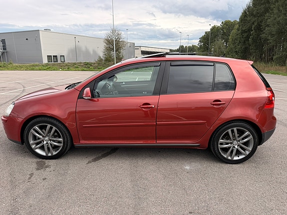 Volkswagen Golf V 5 of 10