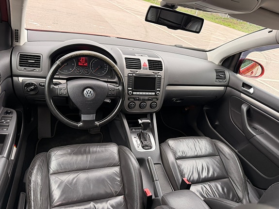 Volkswagen Golf V 8 of 10