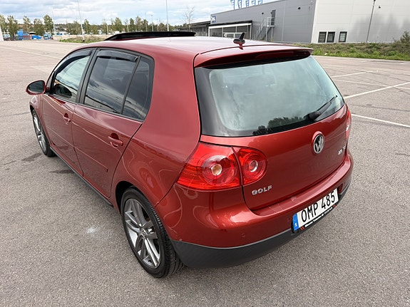 Volkswagen Golf V 4 of 10