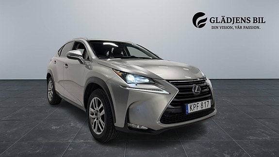 Lexus NX300h 9 of 29