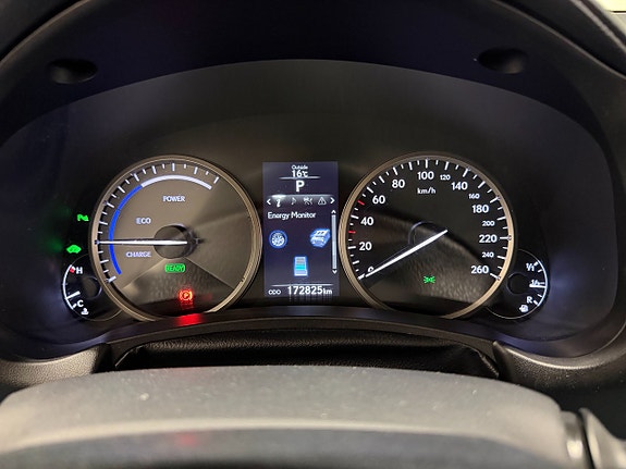 Lexus NX300h 22 of 29