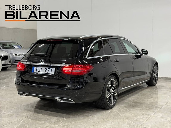 Mercedes-Benz C300 8 of 27