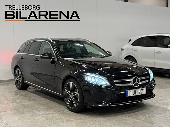 Mercedes-Benz C300 2 of 27