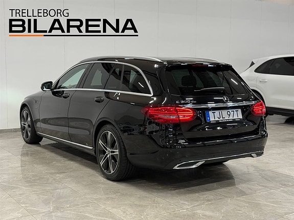 Mercedes-Benz C300 6 of 27