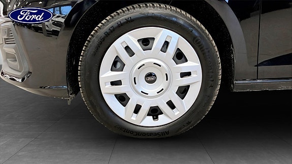 Ford Transit Connect 9 of 17