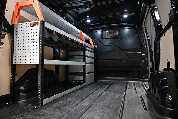Ford Transit Custom 8 of 30