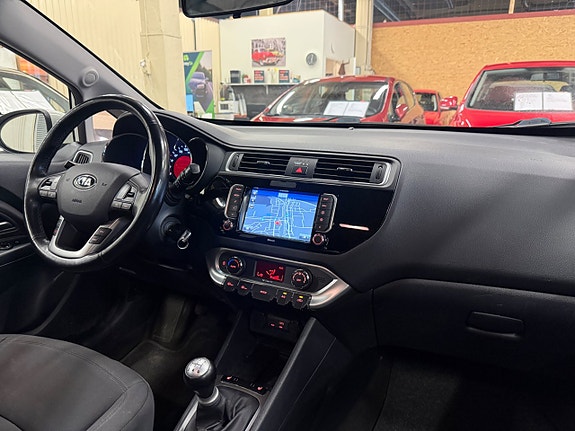 Kia Rio 10 of 14