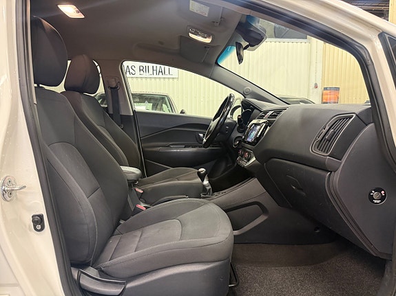 Kia Rio 11 of 14