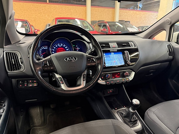 Kia Rio 4 of 14