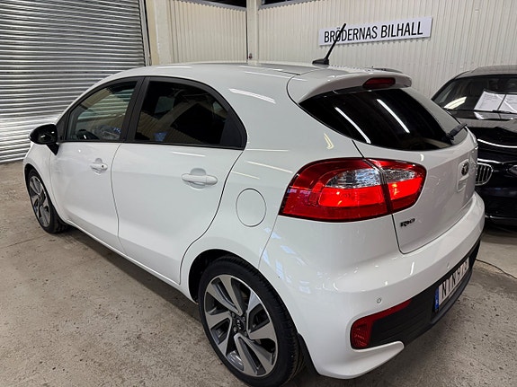 Kia Rio 2 of 14