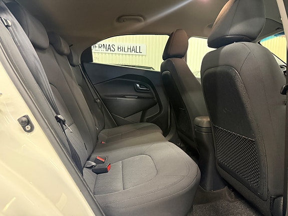 Kia Rio 12 of 14