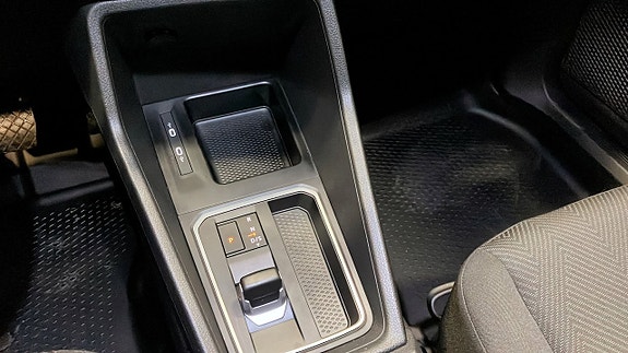 Ford Transit Connect 12 of 12