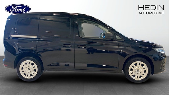 Ford Transit Connect 6 of 12