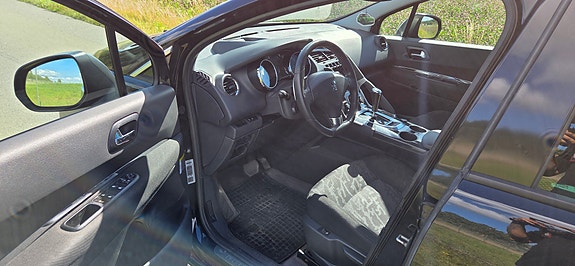 Peugeot 3008 7 of 9