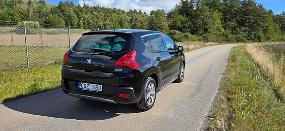 Peugeot 3008 2 of 9