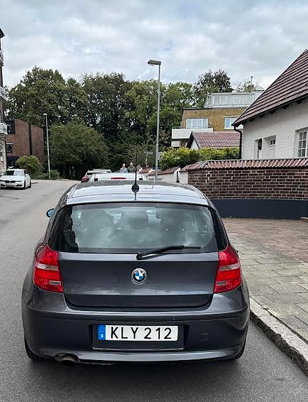 BMW 118i 4 of 4
