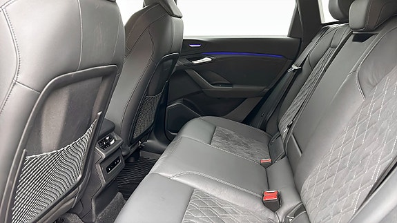 Audi Q6 e-tron 11 of 18