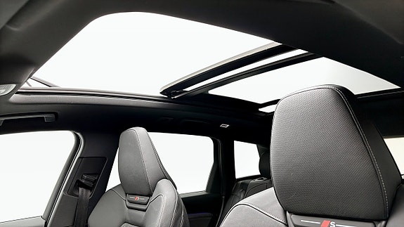 Audi Q6 e-tron 15 of 18