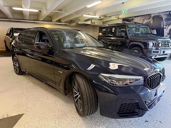 BMW 530e 2 of 27