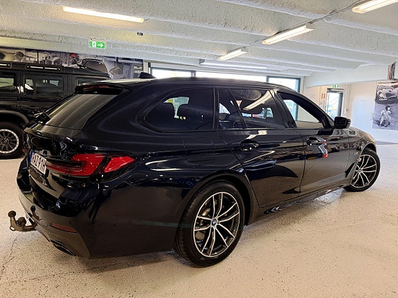 BMW 530e 3 of 27