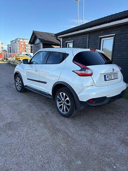 Nissan Juke 2 of 6
