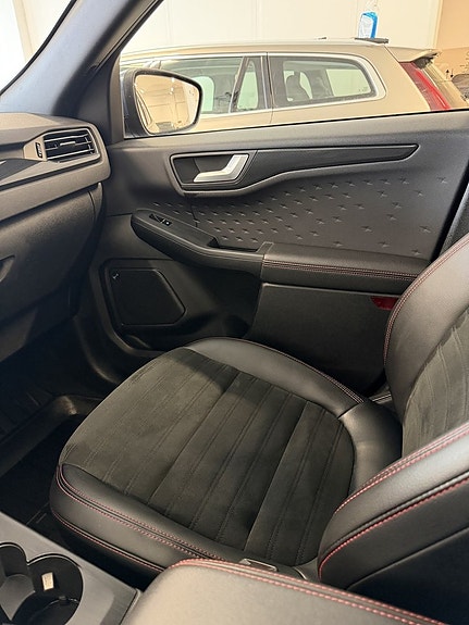 Ford Kuga 23 of 30