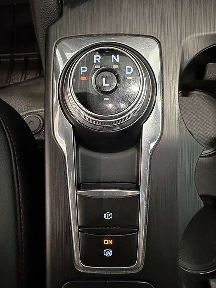 Ford Kuga 22 of 30