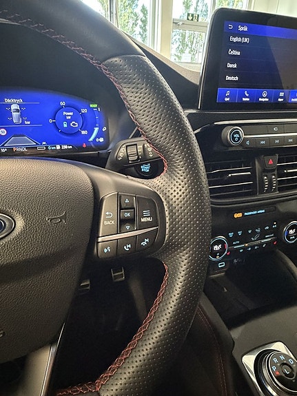 Ford Kuga 15 of 30