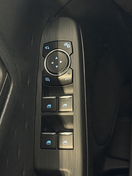 Ford Kuga 21 of 30