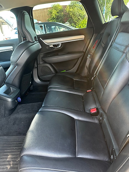 Volvo V90 27 of 30