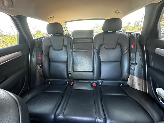 Volvo V90 28 of 30
