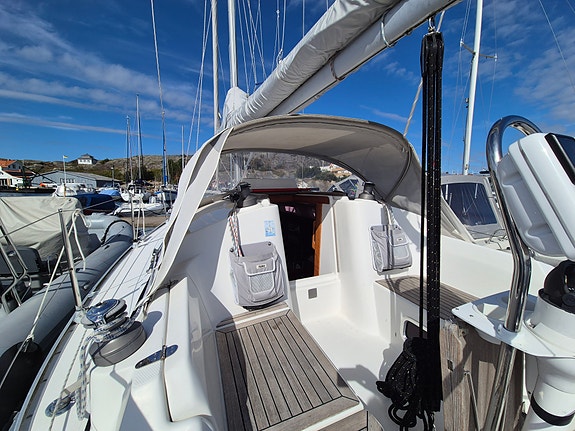 Hanse 315 (2007) – mycket fint skick, omfattande uppdaterad och moderniserad 3 of 10