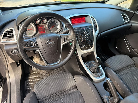 Opel Astra 12 of 23