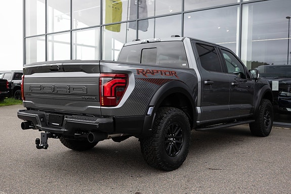 Ford F-150 5 of 16