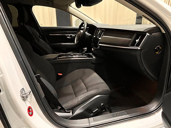 Volvo V90 16 of 18
