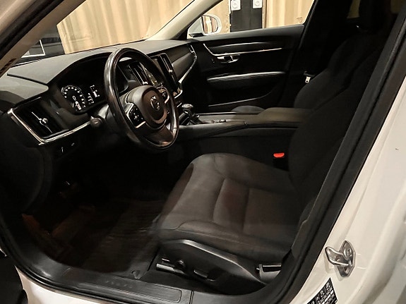 Volvo V90 10 of 18