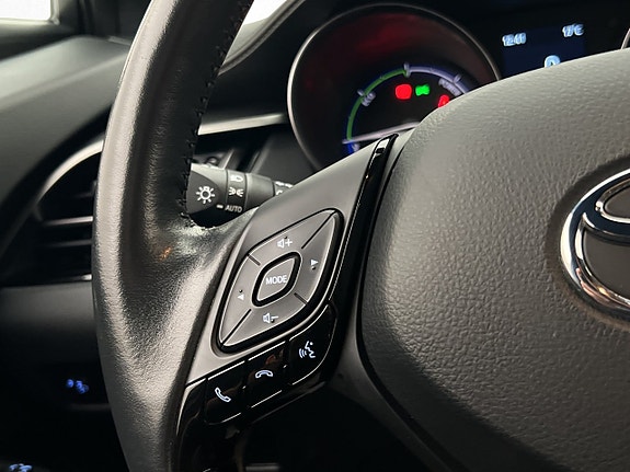 Toyota C-HR 15 of 27