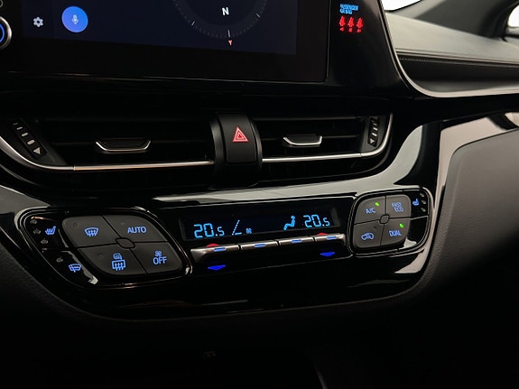 Toyota C-HR 21 of 27