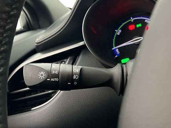 Toyota C-HR 25 of 27